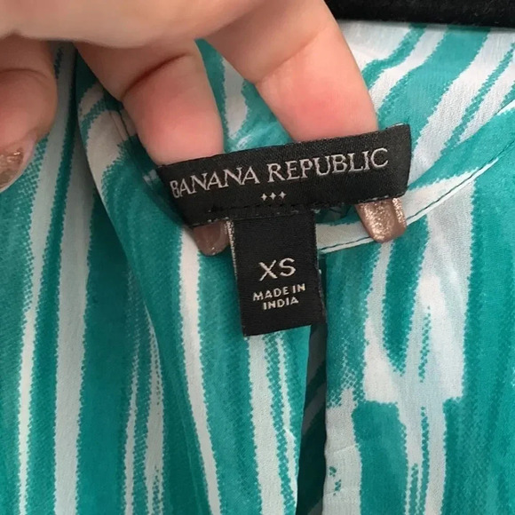 Banana Republic Keyhole Halter Top - Picture 4 of 6